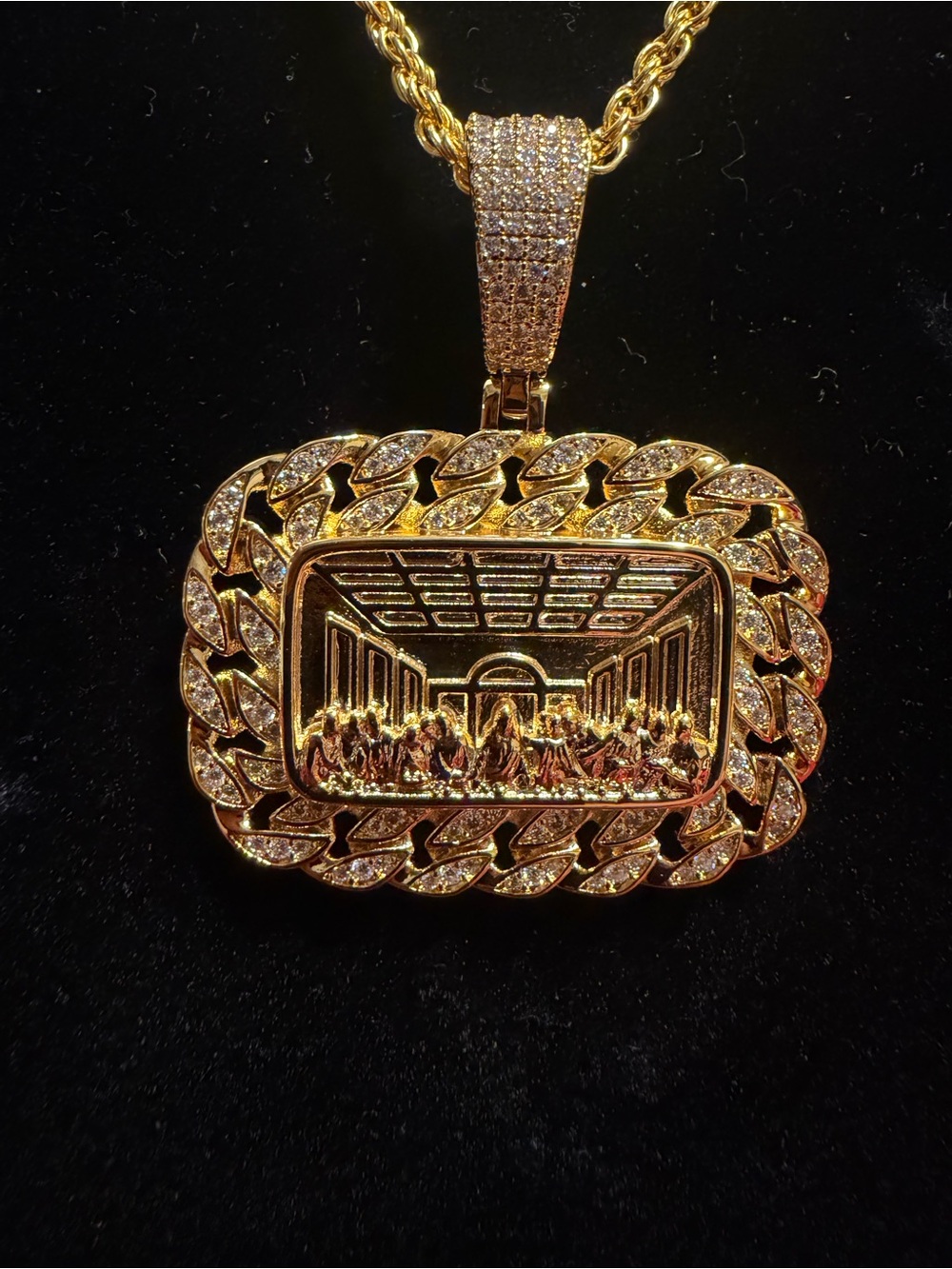 Last Supper Pendant – 14K Gold Plated | Moissanite
